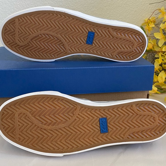 Keds Women’s Slip- On Tropical Shoes - Picture 8 of 10